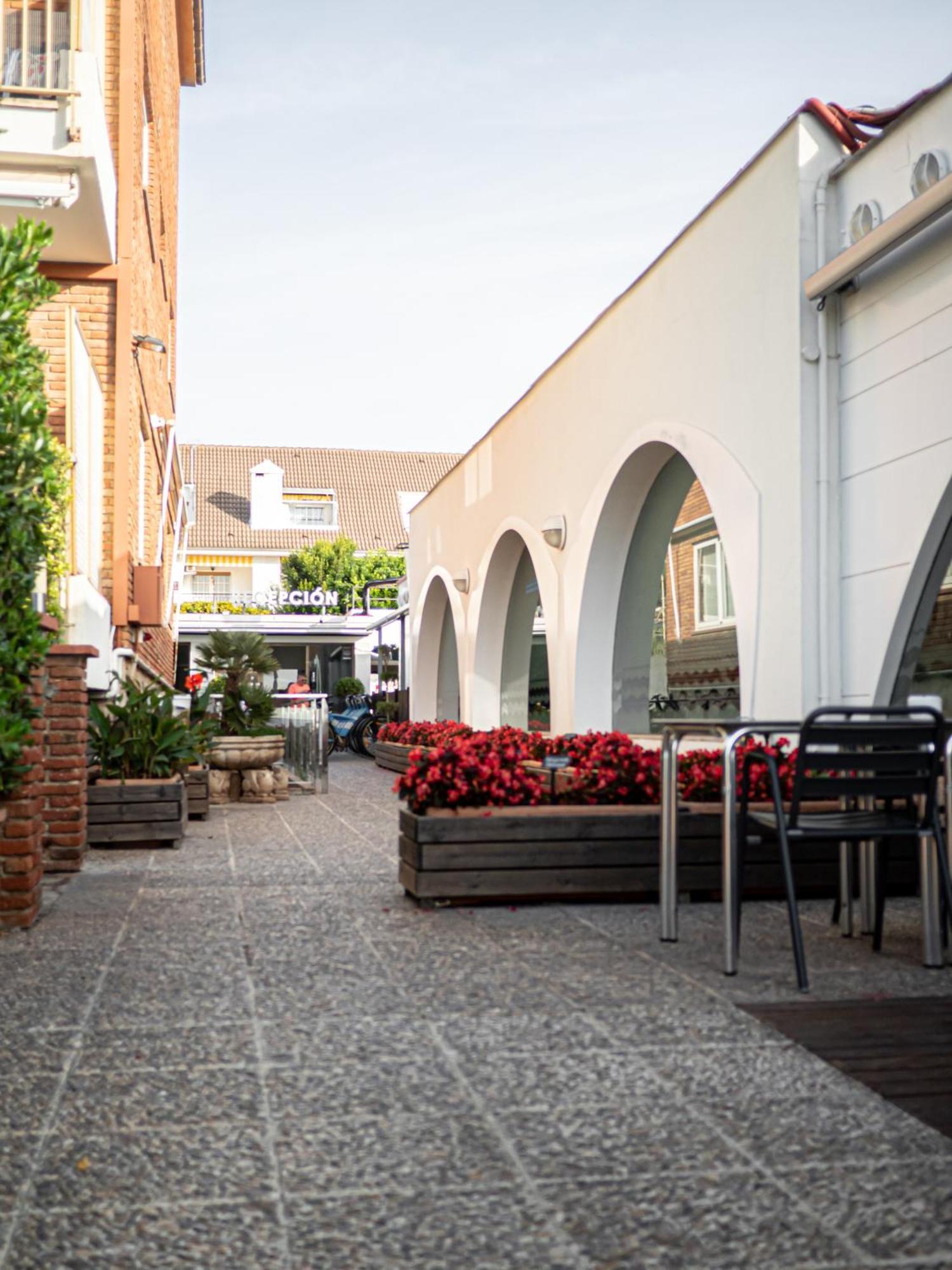 Aparthotel Solifemar Castelldefels Luaran gambar